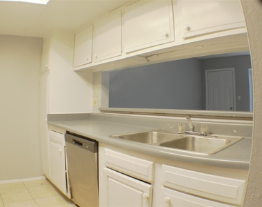 7273 Chasewood Drive - Photo Thumbnail 9