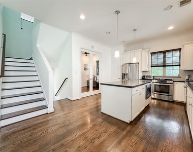 2 Hermann Park Court - Photo Thumbnail 2