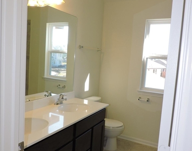 1122 Epworth Court - Photo Thumbnail 29