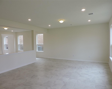 1122 Epworth Court - Photo Thumbnail 10