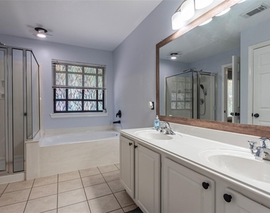 336 Capella Oaks Lane - Photo Thumbnail 21