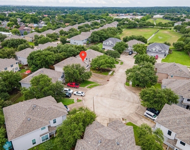 336 Capella Oaks Lane - Photo Thumbnail 29