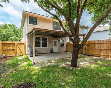 336 Capella Oaks Lane - Photo Thumbnail 4