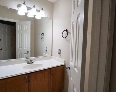6422 Founding Drive - Photo Thumbnail 11