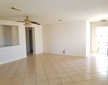 3526 Lexington Common - Photo Thumbnail 3