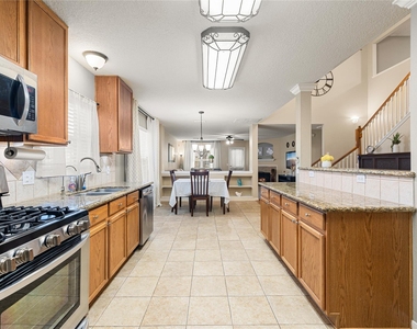 10230 E Summit Canyon Drive - Photo Thumbnail 11