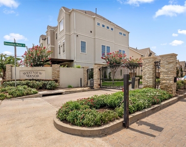 1407 Devonshire Manor Lane - Photo Thumbnail 32