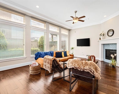 1407 Devonshire Manor Lane - Photo Thumbnail 11