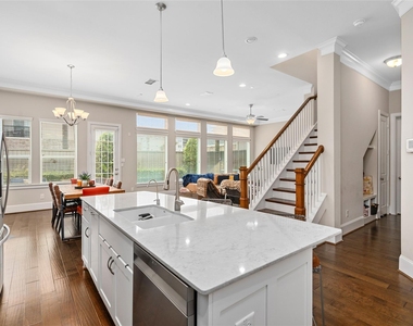 1407 Devonshire Manor Lane - Photo Thumbnail 7