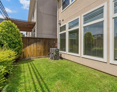 1407 Devonshire Manor Lane - Photo Thumbnail 31