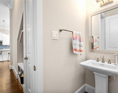1407 Devonshire Manor Lane - Photo Thumbnail 8