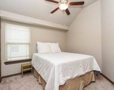 78 Aventura Place - Photo Thumbnail 20