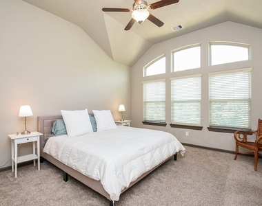 78 Aventura Place - Photo Thumbnail 8