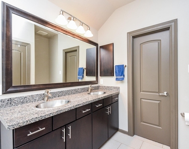 78 Aventura Place - Photo Thumbnail 12
