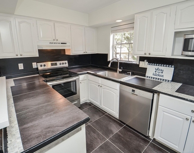 854 Wax Myrtle Lane - Photo Thumbnail 16