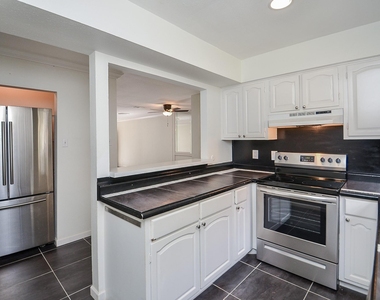 854 Wax Myrtle Lane - Photo Thumbnail 18