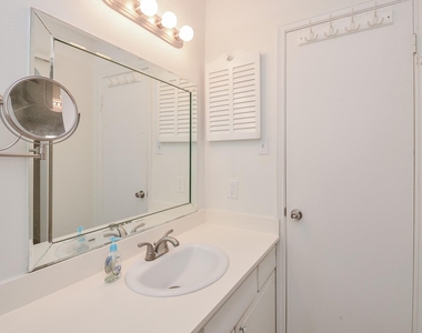 854 Wax Myrtle Lane - Photo Thumbnail 20