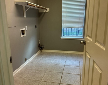23806 Allingham Ln - Photo Thumbnail 21