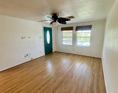 124 7th Street - Photo Thumbnail 1