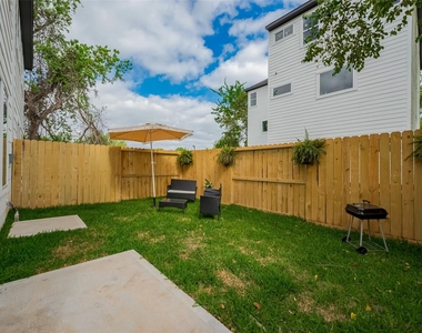 778 Mansfield St - Photo Thumbnail 27