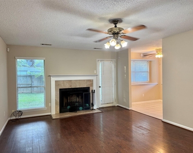2923 Cottonfield Way - Photo Thumbnail 13