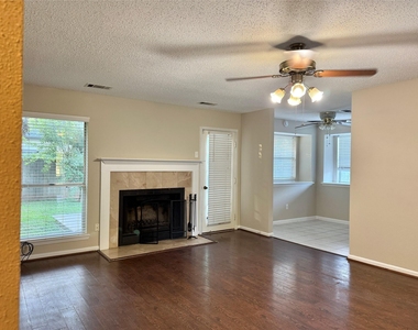 2923 Cottonfield Way - Photo Thumbnail 18