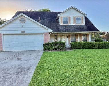 2923 Cottonfield Way - Photo Thumbnail 1