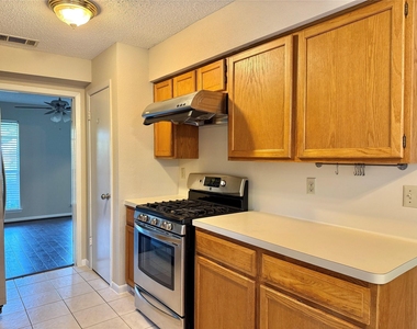 2923 Cottonfield Way - Photo Thumbnail 16