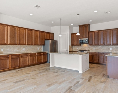 14 W Oaks Drive - Photo Thumbnail 5