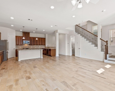14 W Oaks Drive - Photo Thumbnail 3