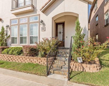 14 W Oaks Drive - Photo Thumbnail 1
