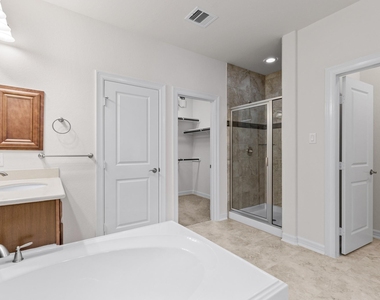 14 W Oaks Drive - Photo Thumbnail 10