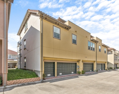 14 W Oaks Drive - Photo Thumbnail 27
