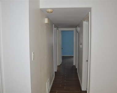 5519 Caversham Dr Drive - Photo Thumbnail 16