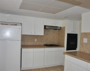 5519 Caversham Dr Drive - Photo Thumbnail 9