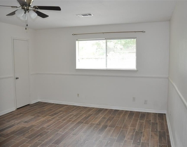 5519 Caversham Dr Drive - Photo Thumbnail 17