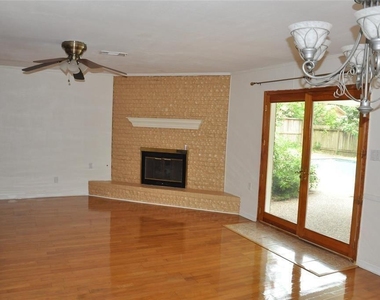 5519 Caversham Dr Drive - Photo Thumbnail 15