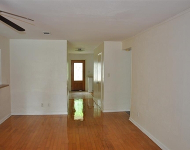 5519 Caversham Dr Drive - Photo Thumbnail 5