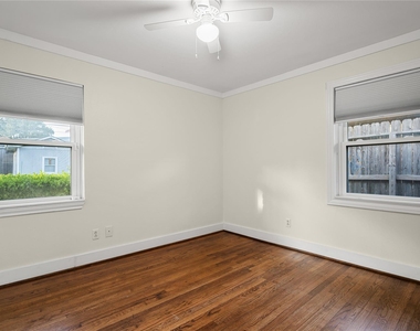 2210 Nina Lee Lane - Photo Thumbnail 11