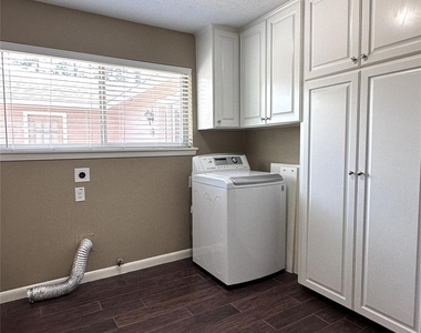 1766 Maux Drive - Photo Thumbnail 16