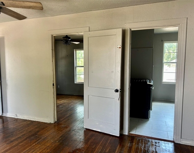 605 E Hunnicutt Street - Photo Thumbnail 4