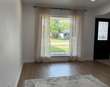 2726 Yale Street - Photo Thumbnail 42