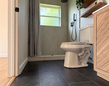 2726 Yale Street - Photo Thumbnail 23