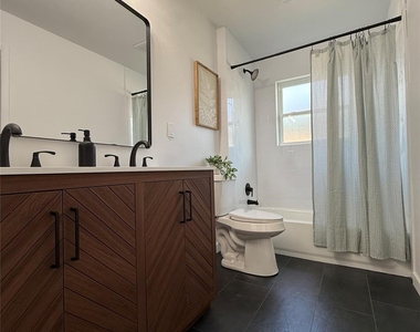 2726 Yale Street - Photo Thumbnail 38