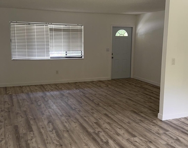 1418 Paley Circle Se - Photo Thumbnail 8