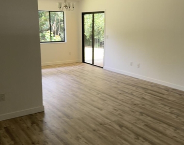 1418 Paley Circle Se - Photo Thumbnail 5
