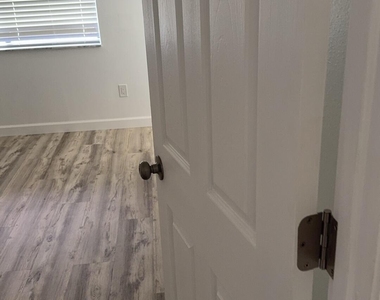 1418 Paley Circle Se - Photo Thumbnail 20
