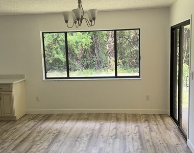 1418 Paley Circle Se - Photo Thumbnail 6