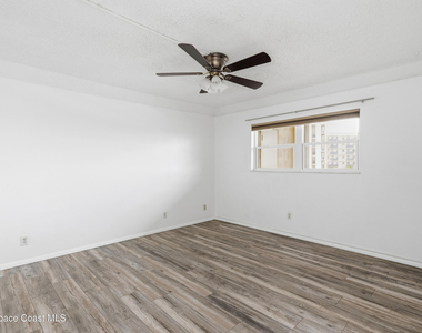 500 Palm Springs Boulevard - Photo Thumbnail 8