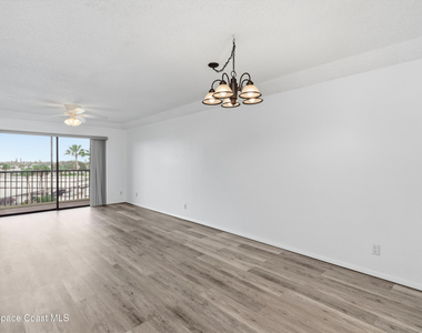 500 Palm Springs Boulevard - Photo Thumbnail 5